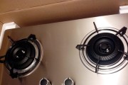 如何处理燃气灶持续响声问题（解决燃气灶持续响声的有效方法）