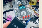 上翻盖手机电池更换步骤是什么？