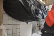 用油烟机清洗橱柜门时遇到哪些问题？如何解决？
