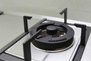 燃气灶上下火的方法及操作技巧（掌握正确操作）