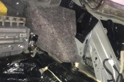 箱子低音炮出现杂音如何解决？维护过程中有哪些注意事项？
