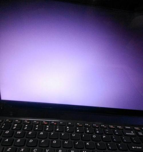 苹果突然黑屏开不了机怎么办（解决苹果黑屏问题的有效方法及技巧）