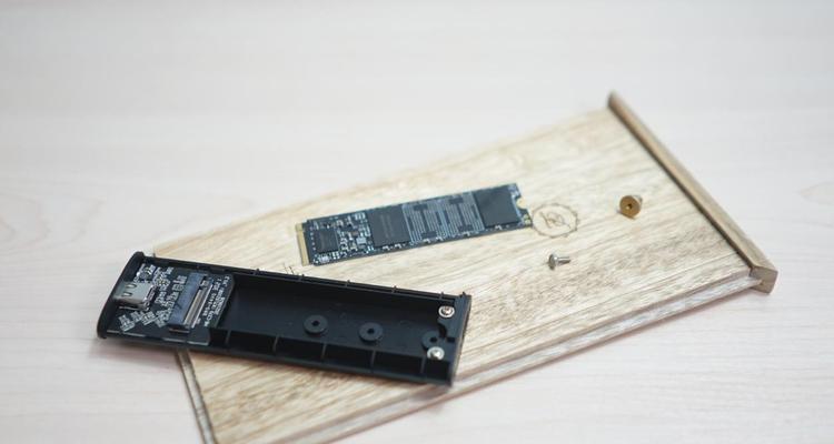 台式机双硬盘安装图解（实用教程帮助你轻松安装双硬盘）