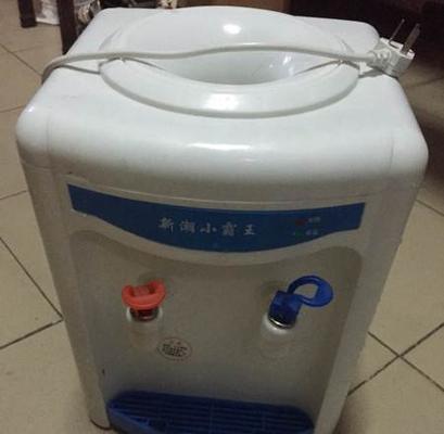 拆卸现代饮水机的方法（简单易行的拆卸步骤）