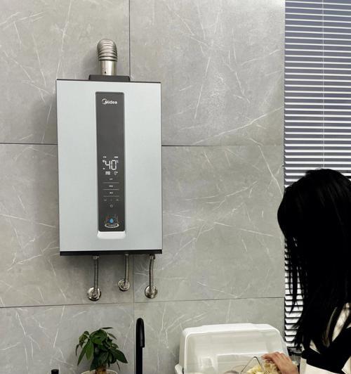 遇到燃气热水器冻结该怎么办（冻结燃气热水器的原因）