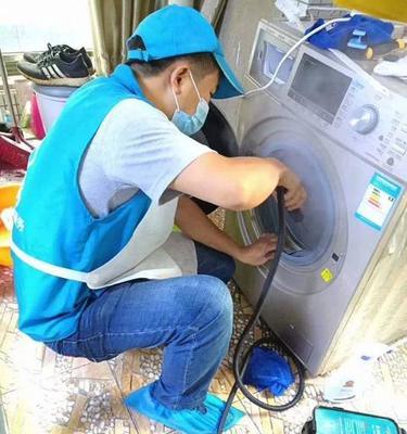 油烟机电池的清洗方法及注意事项（如何正确清洗油烟机电池）