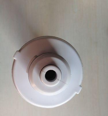 解决净水器滤芯中塑料问题的方法（保证饮水健康）