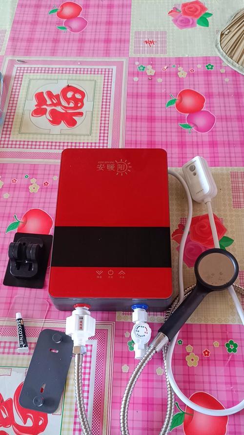 如何去除热水器塑料味（有效清除热水器中的异味）