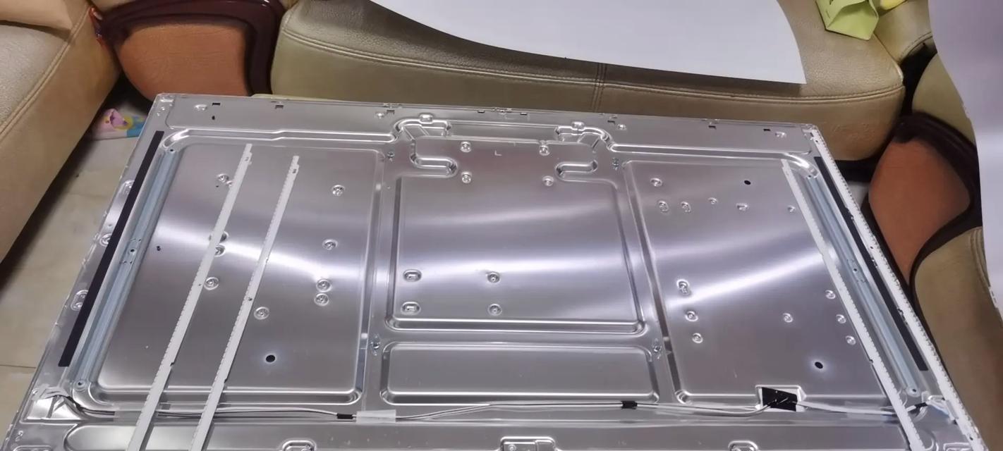 三星电视黑屏故障维修指南（解决三星电视黑屏问题的有效方法和注意事项）