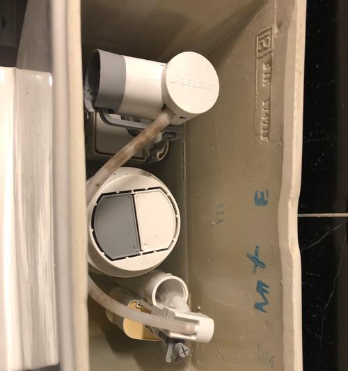 杜拉维特马桶下水管漏水的应急处理方法（快速解决漏水问题的关键步骤与技巧）