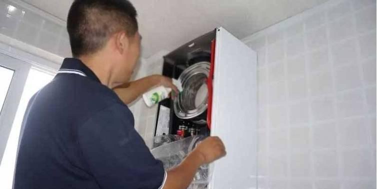 燃气热水器和燃气壁挂炉的区别是什么？购买时应该注意哪些问题？