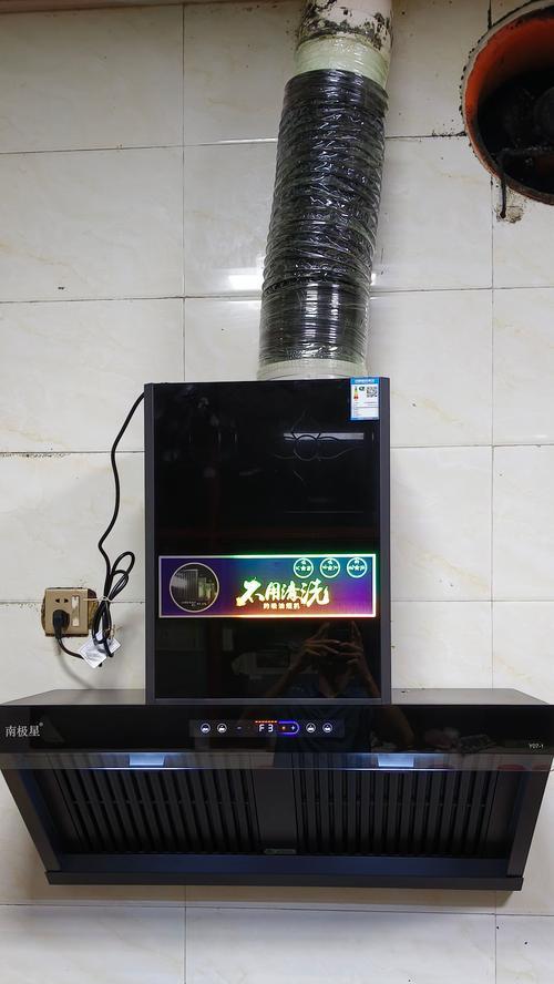 厨房在家怎么清洗油烟机？简单步骤和注意事项是什么？