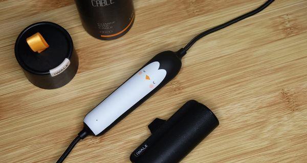 魔兽移动电源充电线的正确使用方法是什么？