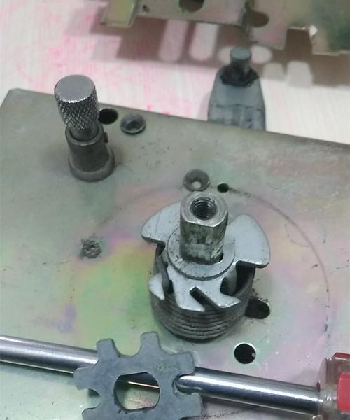 服务器风扇拆卸方法是什么？拆卸过程中应该注意什么？