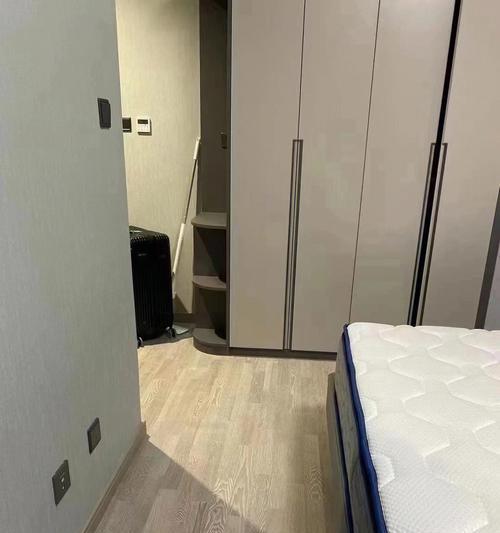 康益腾实木电脑桌安装方法是什么？
