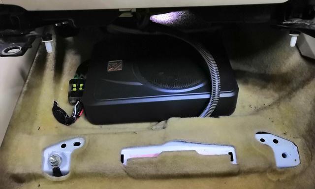 座底低音炮拆解步骤图解？